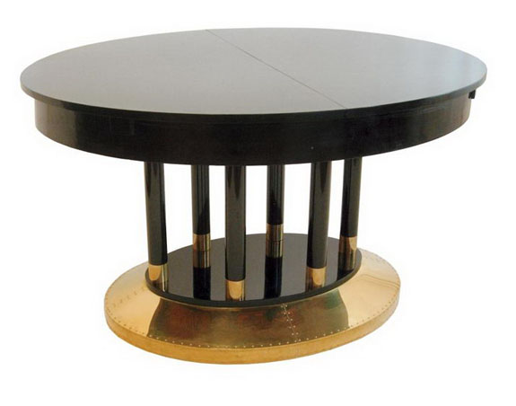 Ovaler Tisch T1-A